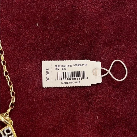 Kendra Scott Abbie long pendant NWT - Picture 13 of 13